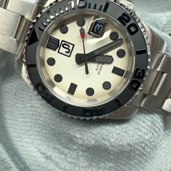 JP Frost Diver – NH36A Automatic, Cream Dial, Ceramic Bezel, Glidelock Clasp - Picture 3 of 7